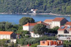 Apartments with a parking space Lumbarda, Korcula - 4473